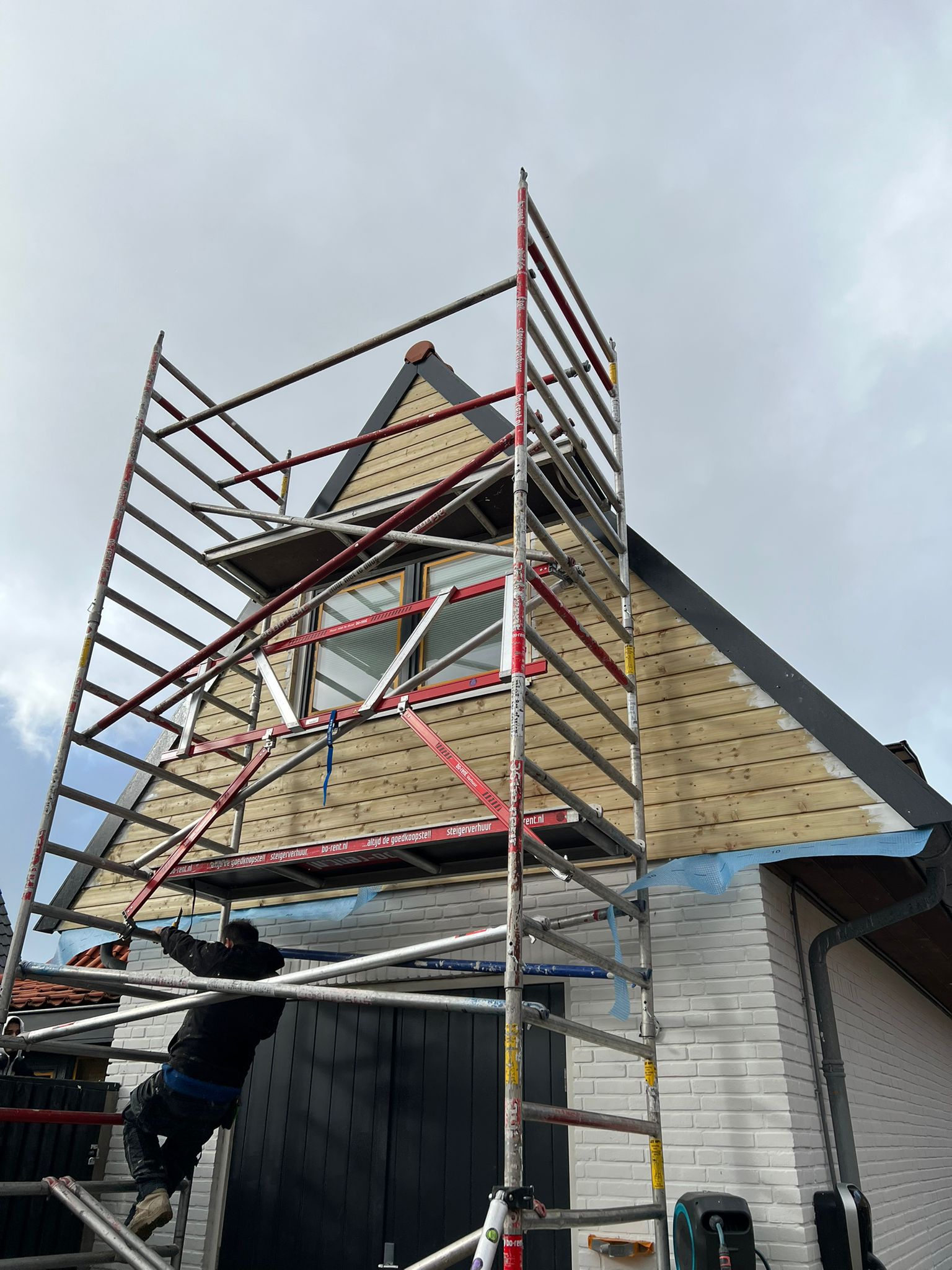 Rabatdelen vervangen – gevel vernieuwd